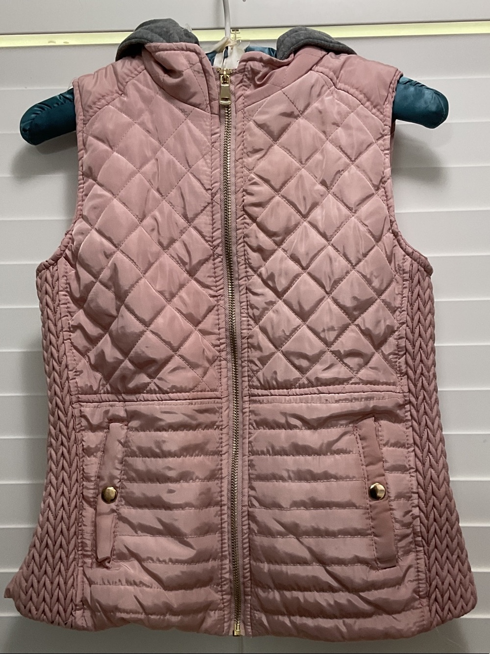 Women’s' Quilted Hooded front zip vest in dusty pink with contrasting grey hood